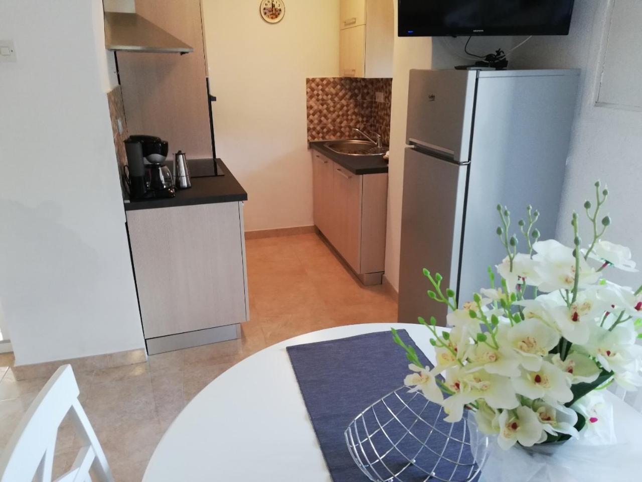 Apartment Surdic Valun Exterior photo
