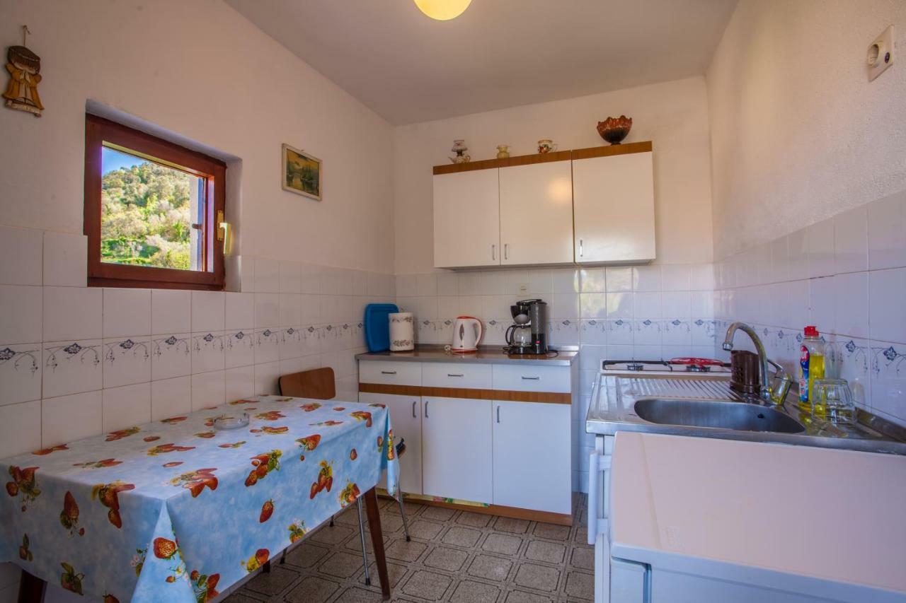 Apartment Surdic Valun Exterior photo